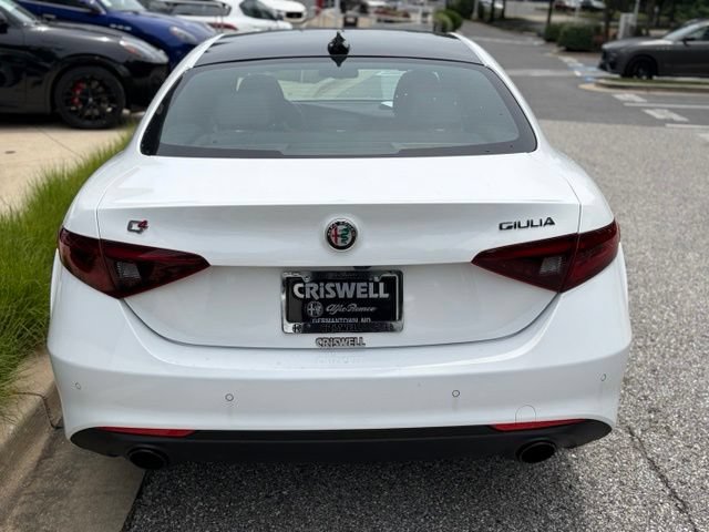 Used 2023 Alfa Romeo Giulia Ti AWD/4WD image 6