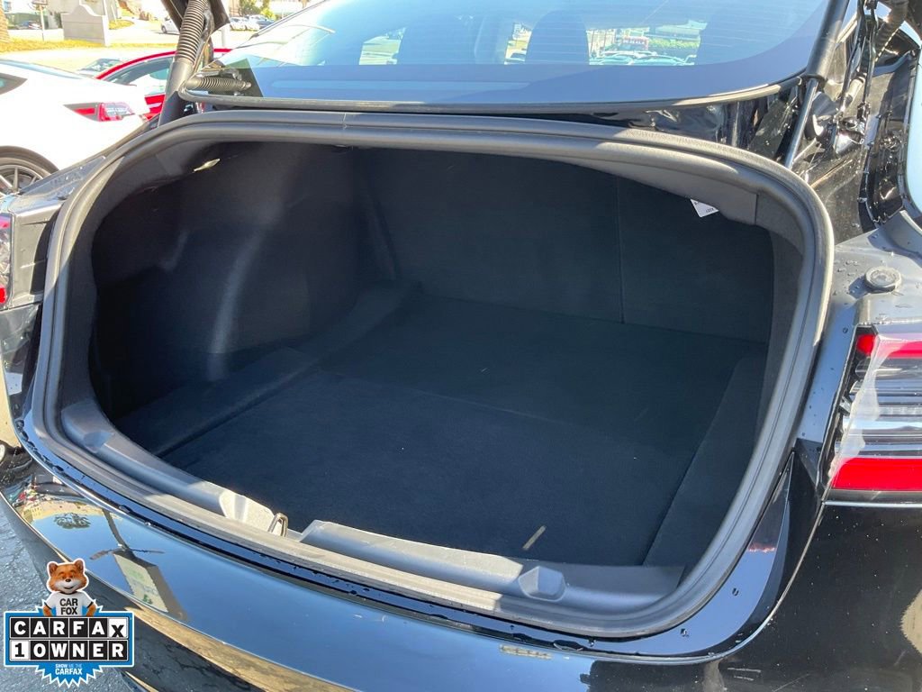 Used 2023 Tesla Model 3 Standard Range image 9
