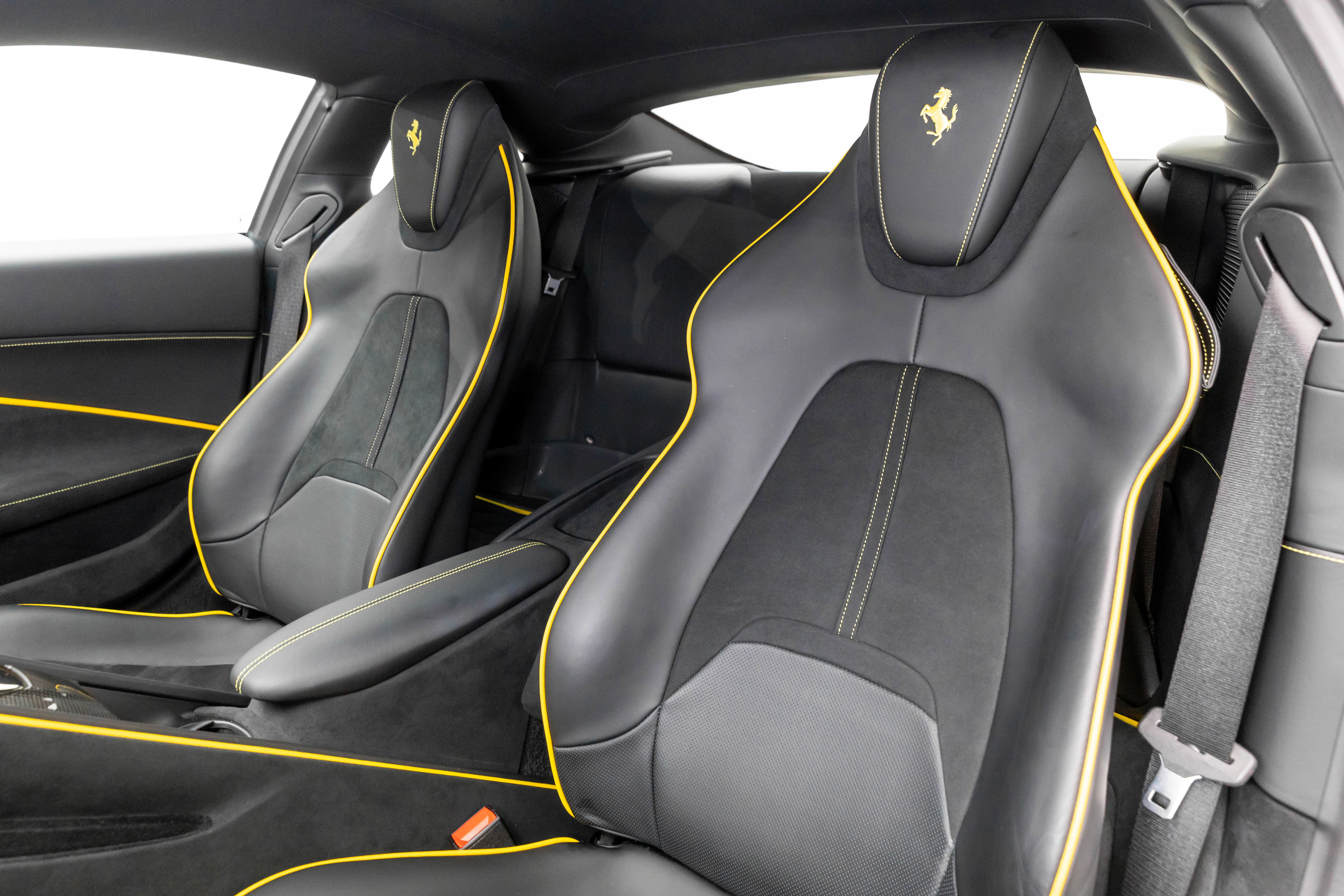 Certified 2021 Ferrari Roma image 15