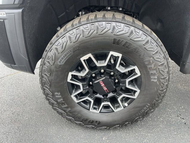 Used 2026 GMC Sierra 2500 AT4X AWD/4WD image 10
