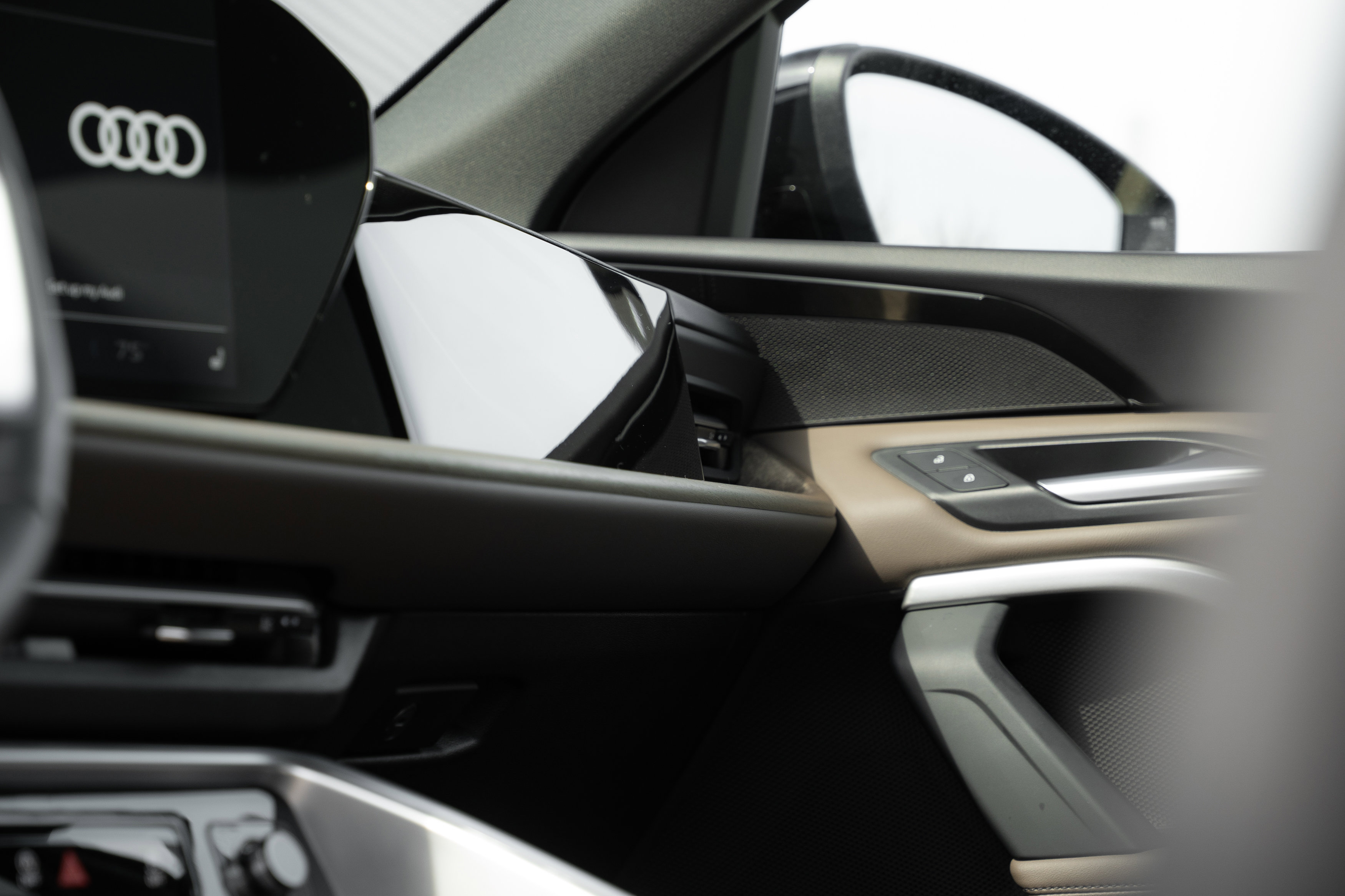 Certified 2025 Audi Q5 Premium w/ Convenience Package image 16