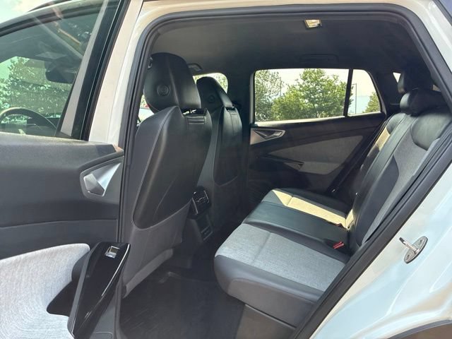 Used 2023 Volkswagen ID.4 Pro AWD/4WD image 13
