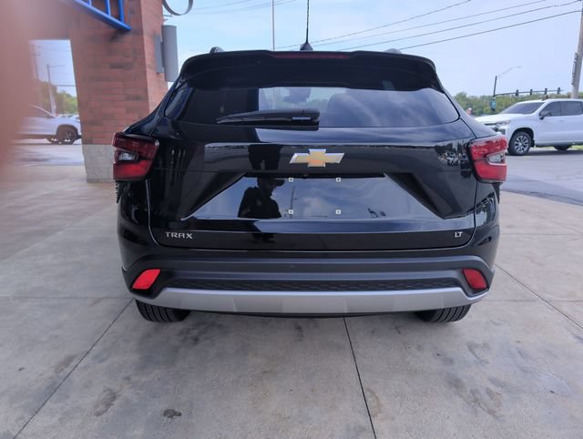 Used 2024 Chevrolet Trax LT w/ Driver Confidence Package FWD image 7