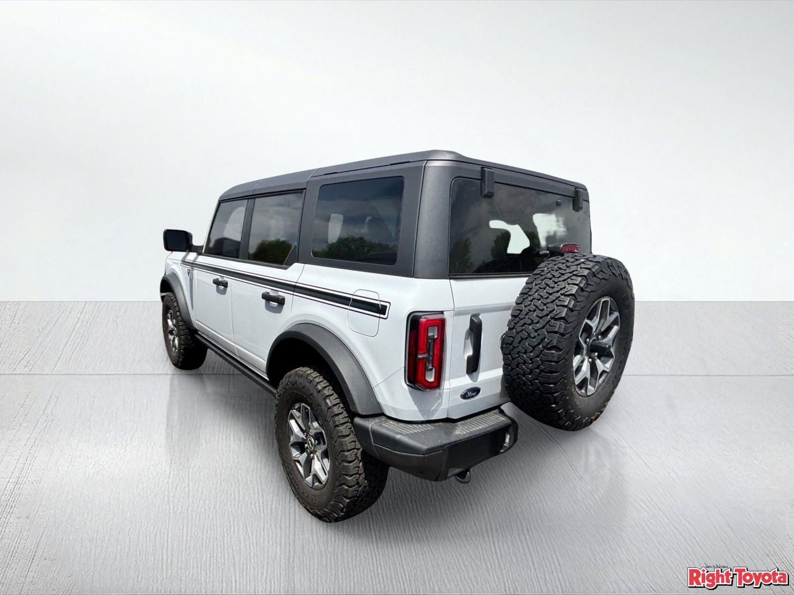 Used 2022 Ford Bronco Badlands image 3