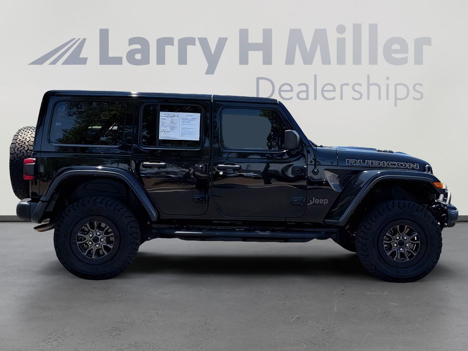 Used 2023 Jeep Wrangler Unlimited Rubicon 392 w/ Trailer Tow Package AWD/4WD image 7