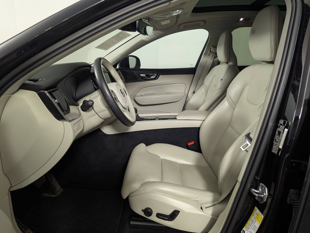Used 2019 Volvo XC60 T5 Inscription w/ Protection Package Premier image 4