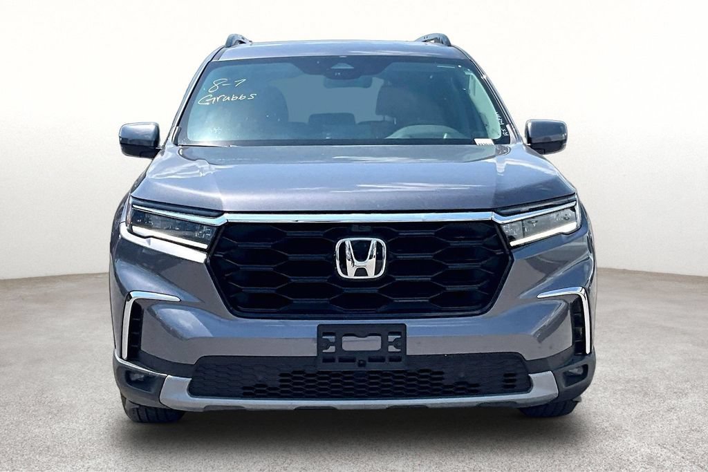 Used 2025 Honda Pilot Elite image 4