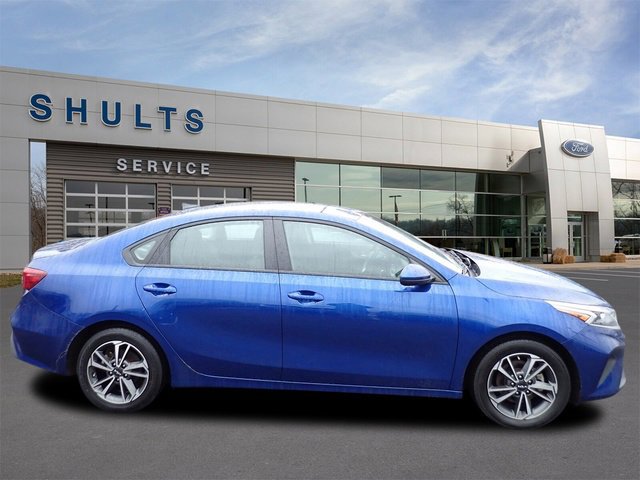 Used 2023 Kia Forte LXS image 4