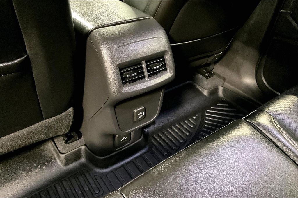 Used 2021 GMC Terrain SLT image 30