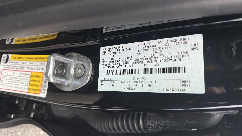 Used 2024 Ford Escape ST-Line Elite w/ Premium Technology Package AWD/4WD image 34