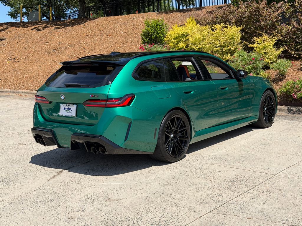 Used 2025 BMW M5 Touring AWD/4WD image 3