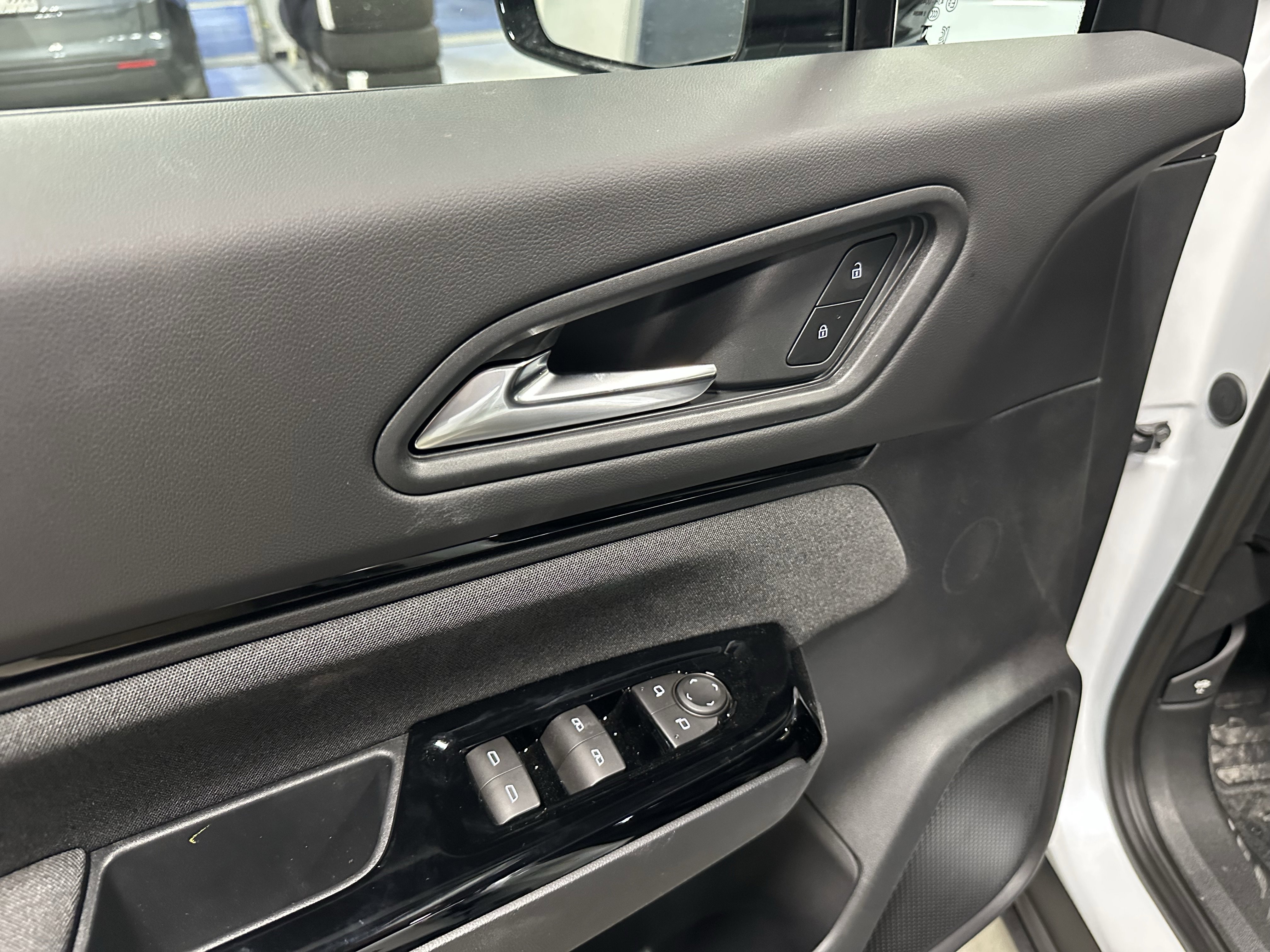 New 2026 Honda Prologue EX image 17