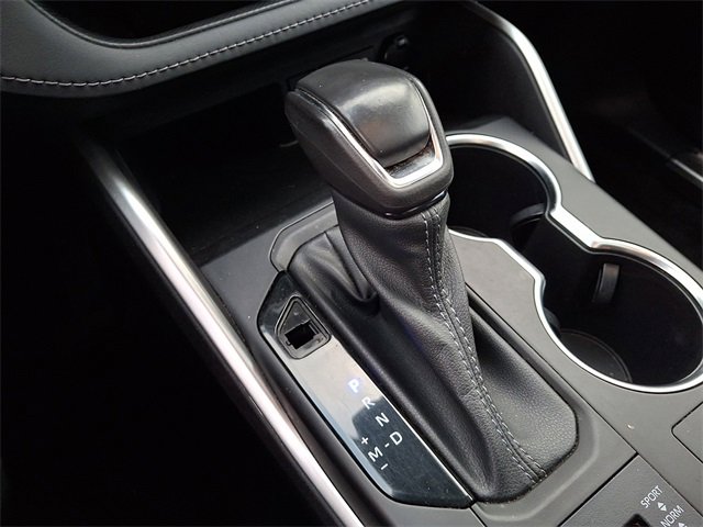 Used 2023 Toyota Highlander XLE image 18