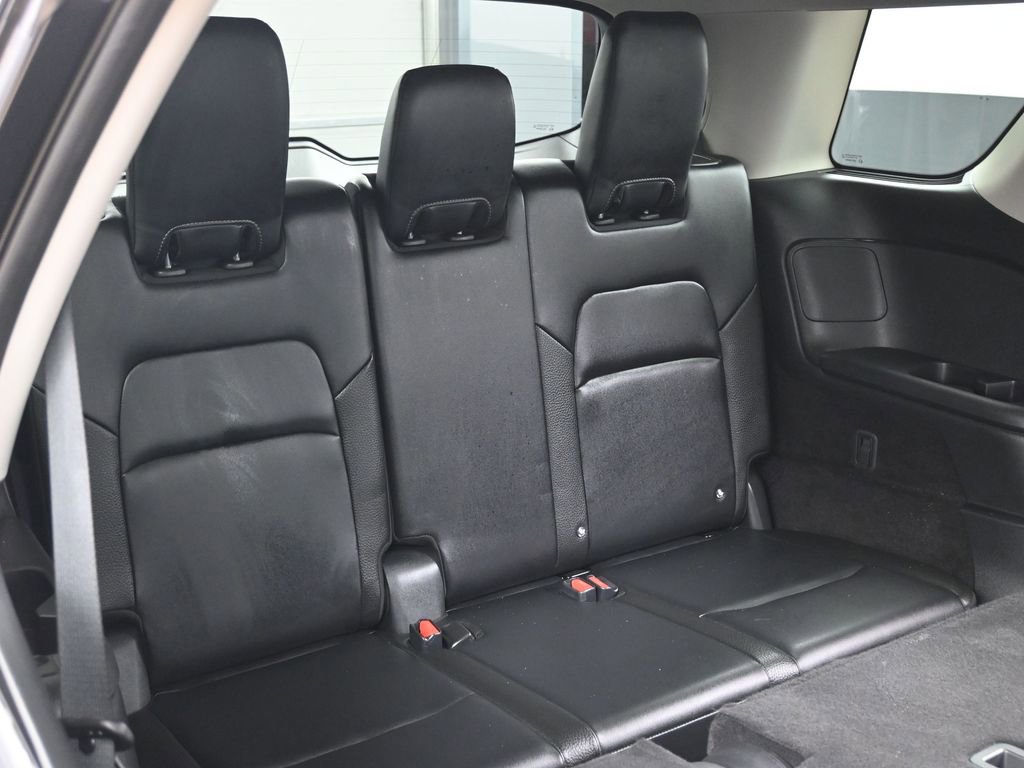 Used 2023 Nissan Pathfinder SL w/ Black Appearance Package image 37