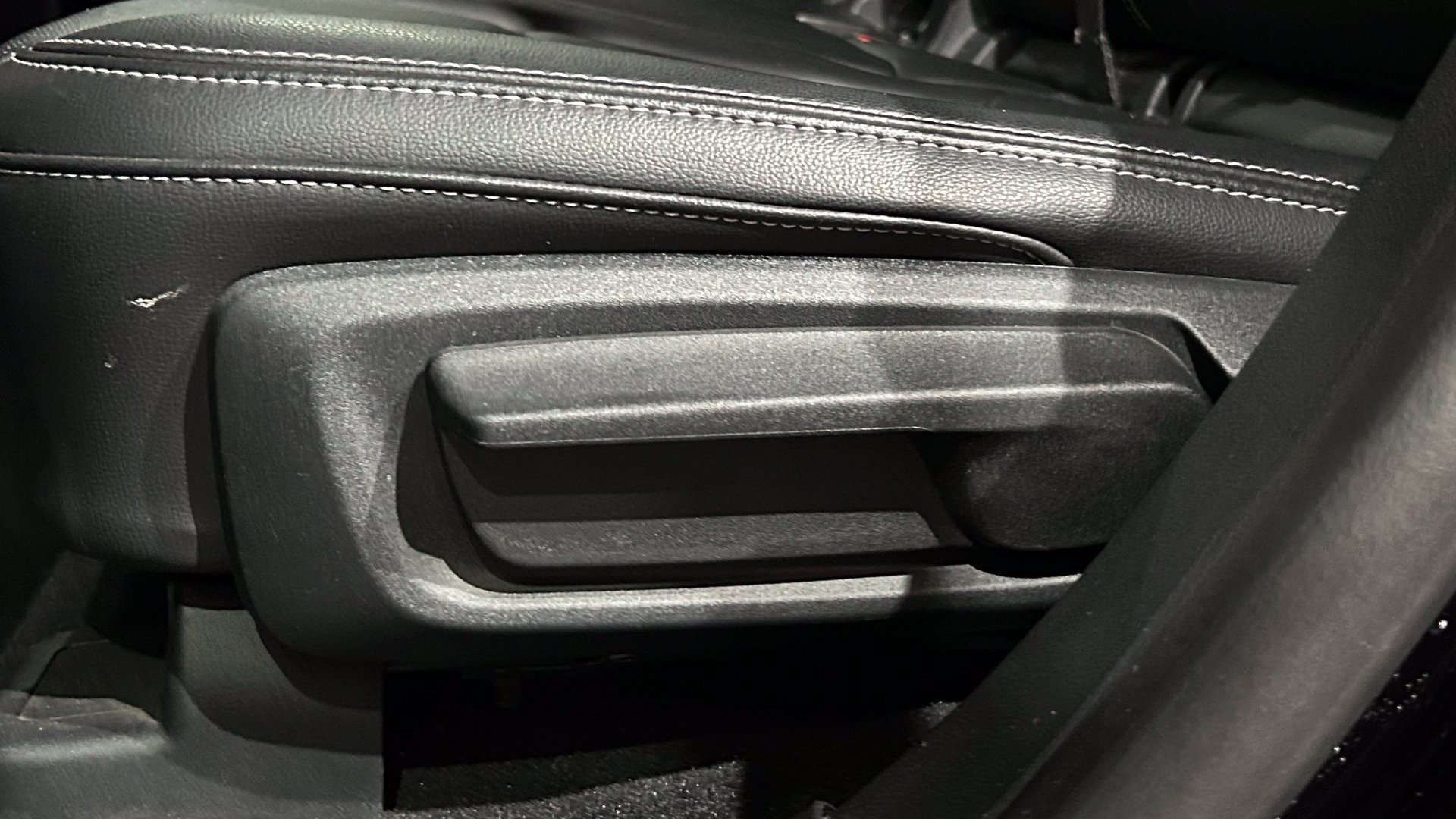Used 2020 Ford Escape SEL AWD/4WD image 44