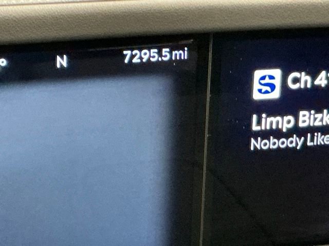 Used 2024 Lincoln Nautilus Premier w/ Equipment Group 102A AWD/4WD image 29