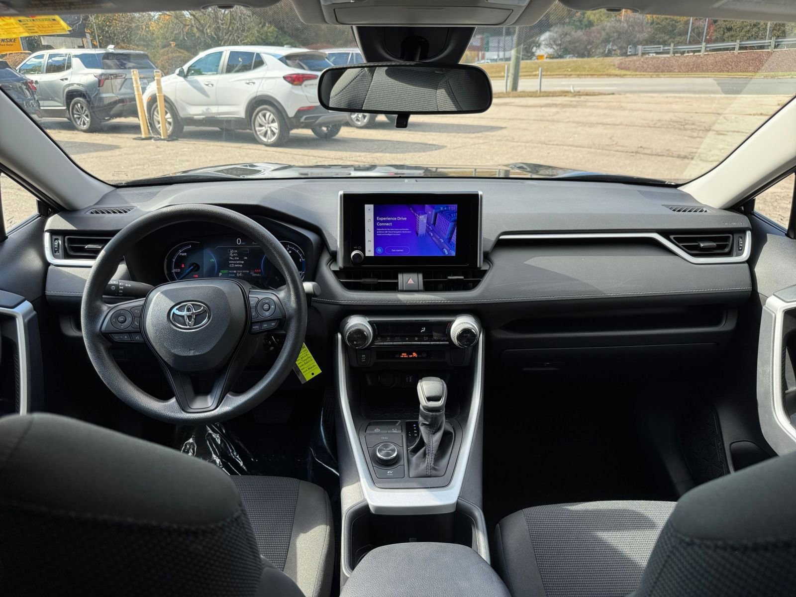 Used 2025 Toyota RAV4 LE image 28