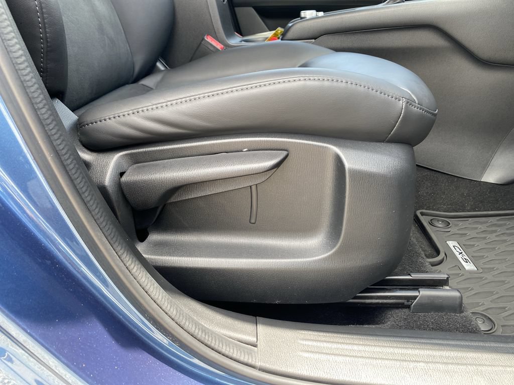 Used 2020 MAZDA CX-5 Touring FWD image 32
