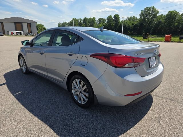 Used 2015 Hyundai Elantra SE w/ Option Group 03 FWD image 11