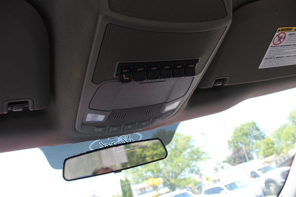 Used 2017 Ford F550 4x4 Regular Cab Super Duty image 18