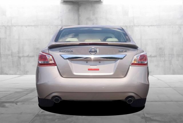 Used 2013 Nissan Altima 3.5 S FWD image 6
