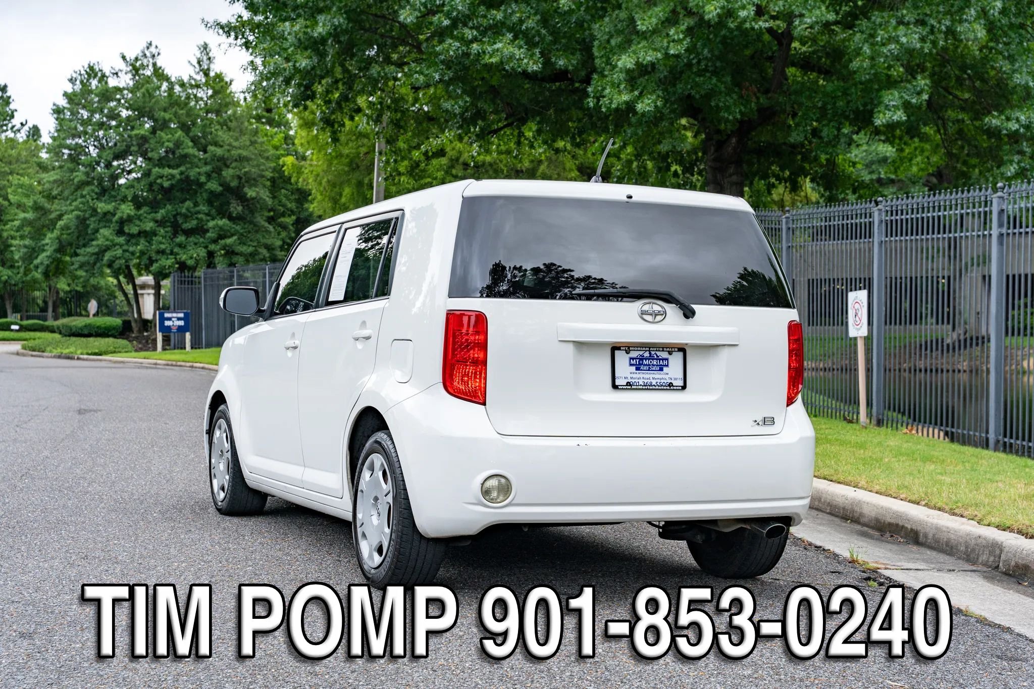 Used 2010 Scion xB FWD image 7