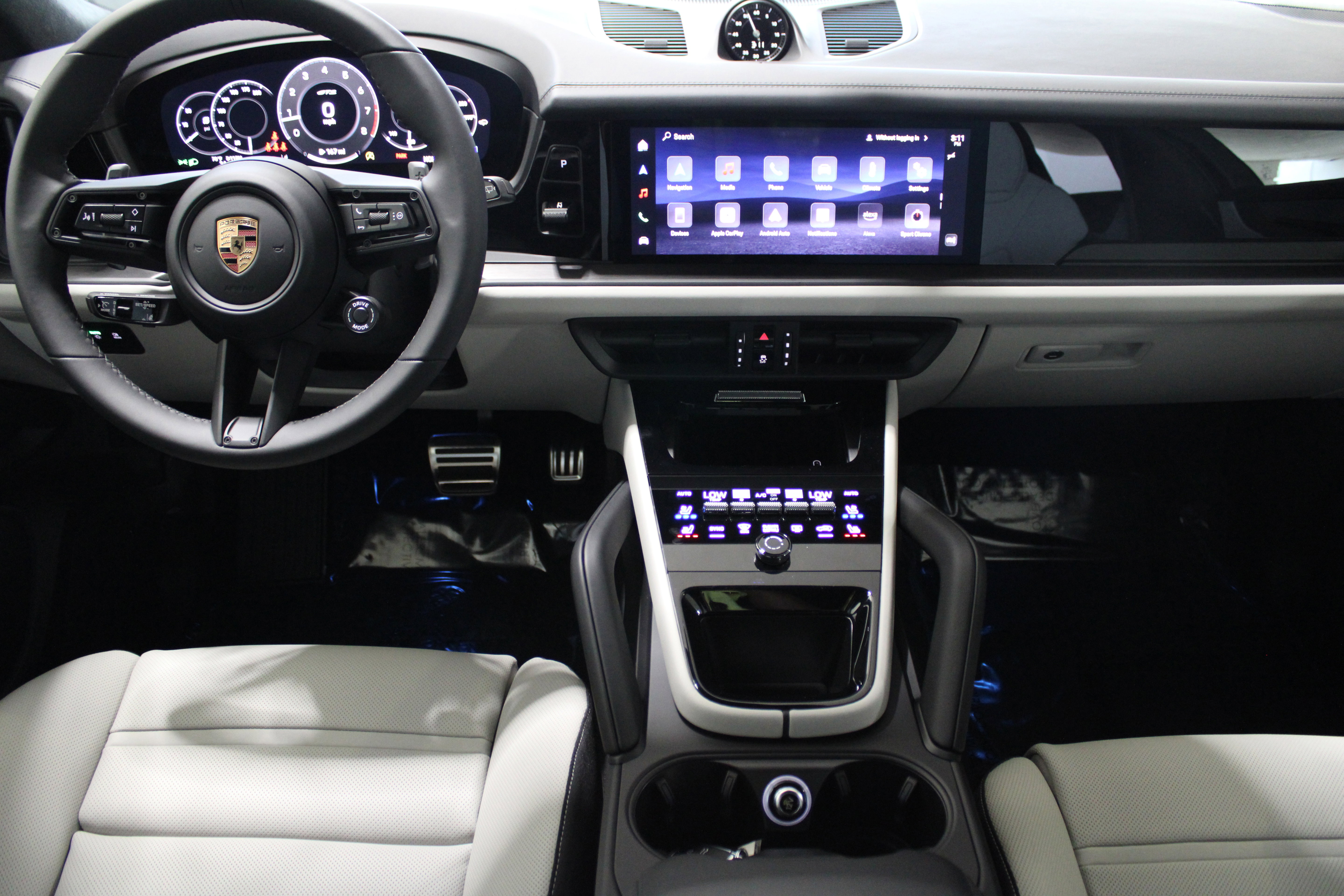 New 2026 Porsche Cayenne GTS image 22