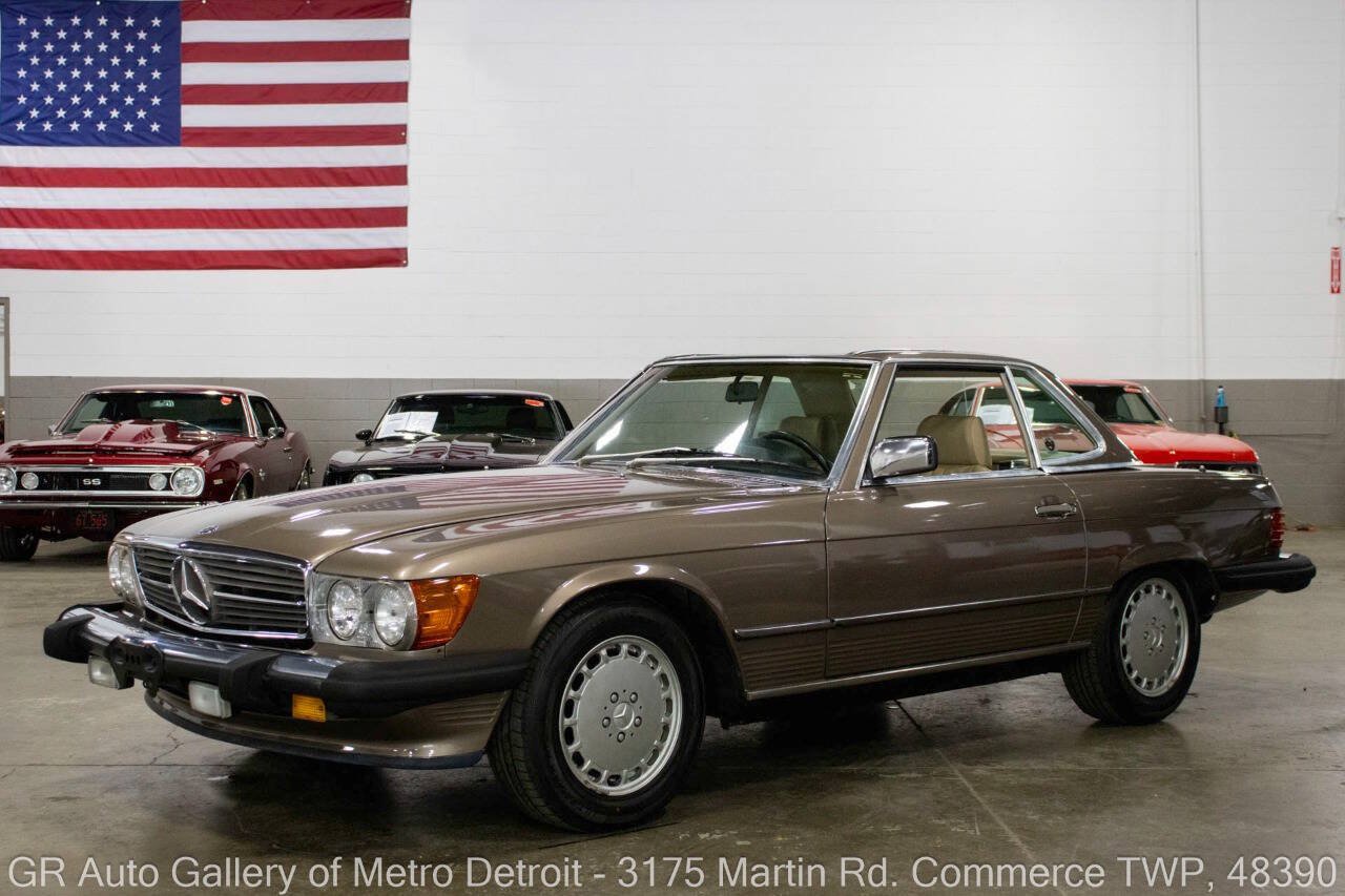 Used 1987 Mercedes-Benz 560 SL image 3