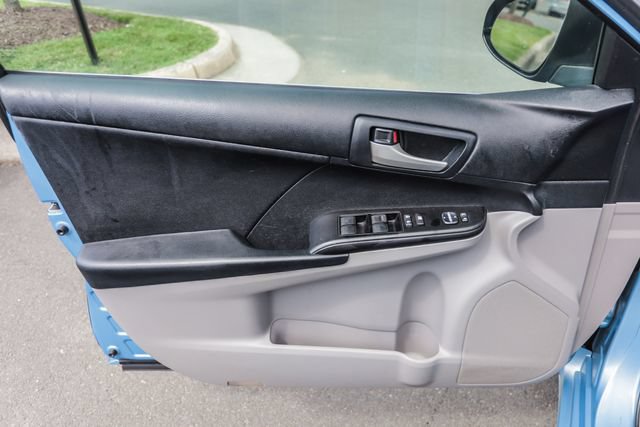 Used 2012 Toyota Camry LE FWD image 24