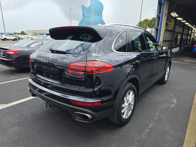 Used 2018 Porsche Cayenne image 2