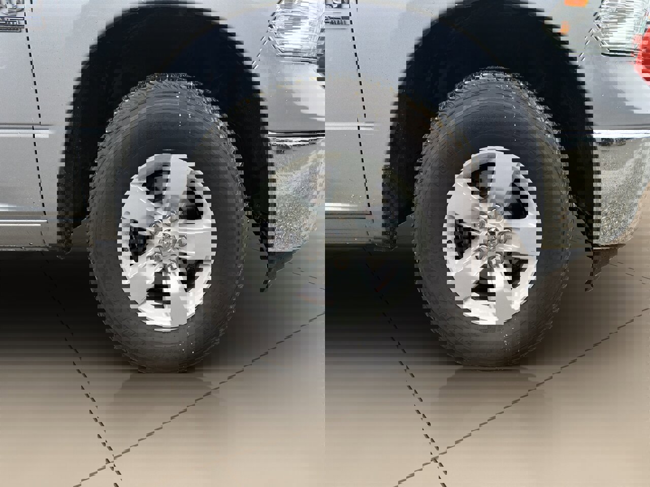 Used 2021 RAM 1500 Classic SLT image 29