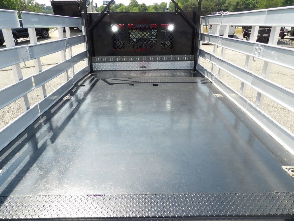 Used 2021 RAM 5500 Tradesman w/ Chrome Appearance Group RWD image 52