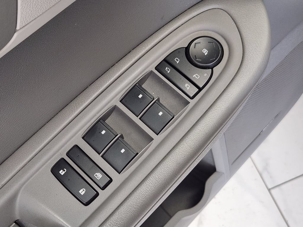Used 2017 Chevrolet Traverse LT FWD image 18