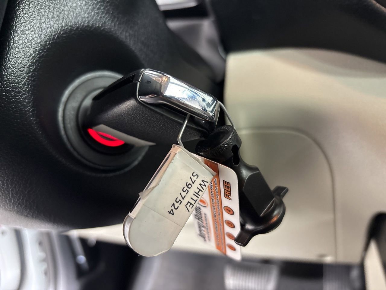 Used 2025 Kia Soul LX image 13