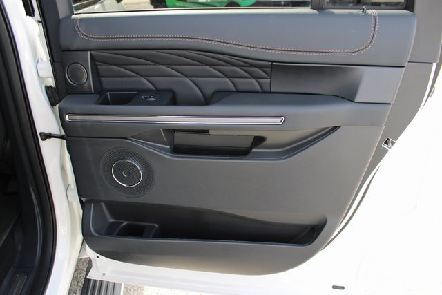 Used 2024 Ford Expedition Max Platinum image 7