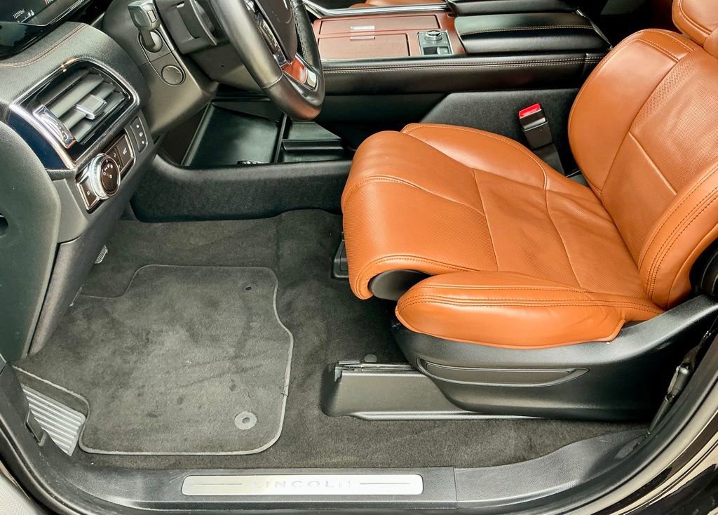 Used 2020 Lincoln Navigator Reserve w/ Equipment Group 208A Reserve AWD/4WD image 42