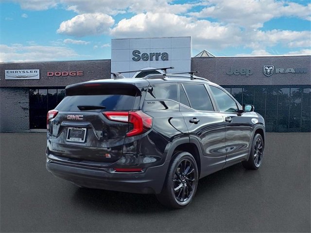 Used 2023 GMC Terrain SLE w/ Driver Convenience Package image 6