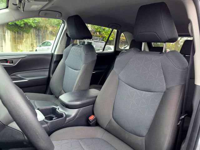 Used 2025 Toyota RAV4 XLE image 26