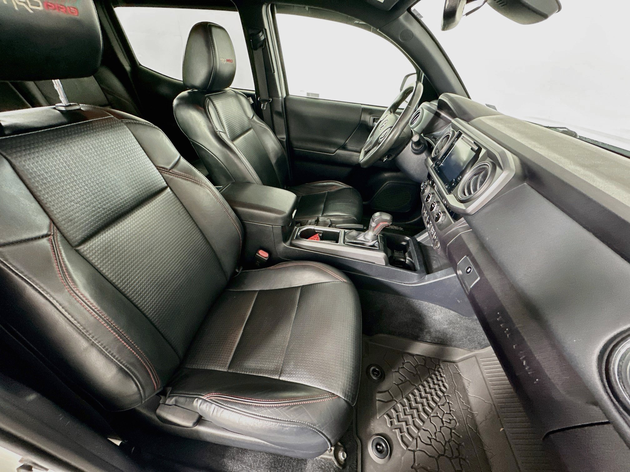 Used 2018 Toyota Tacoma TRD Pro AWD/4WD image 30