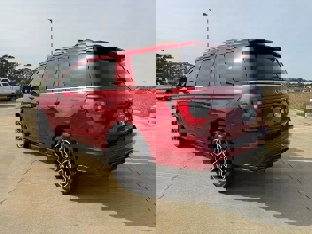 Used 2019 Ford Expedition Limited w/ Equipment Group 303A image 3