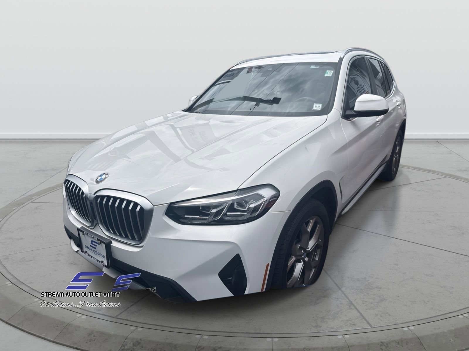 Used 2022 BMW X3 xDrive30i w/ Convenience Package image 2
