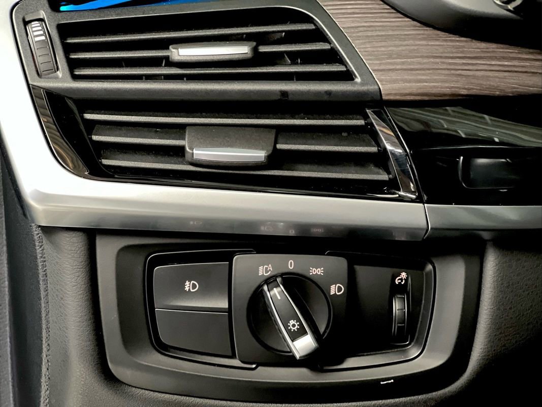 Used 2019 BMW X6 xDrive35i w/ M Sport Package image 29