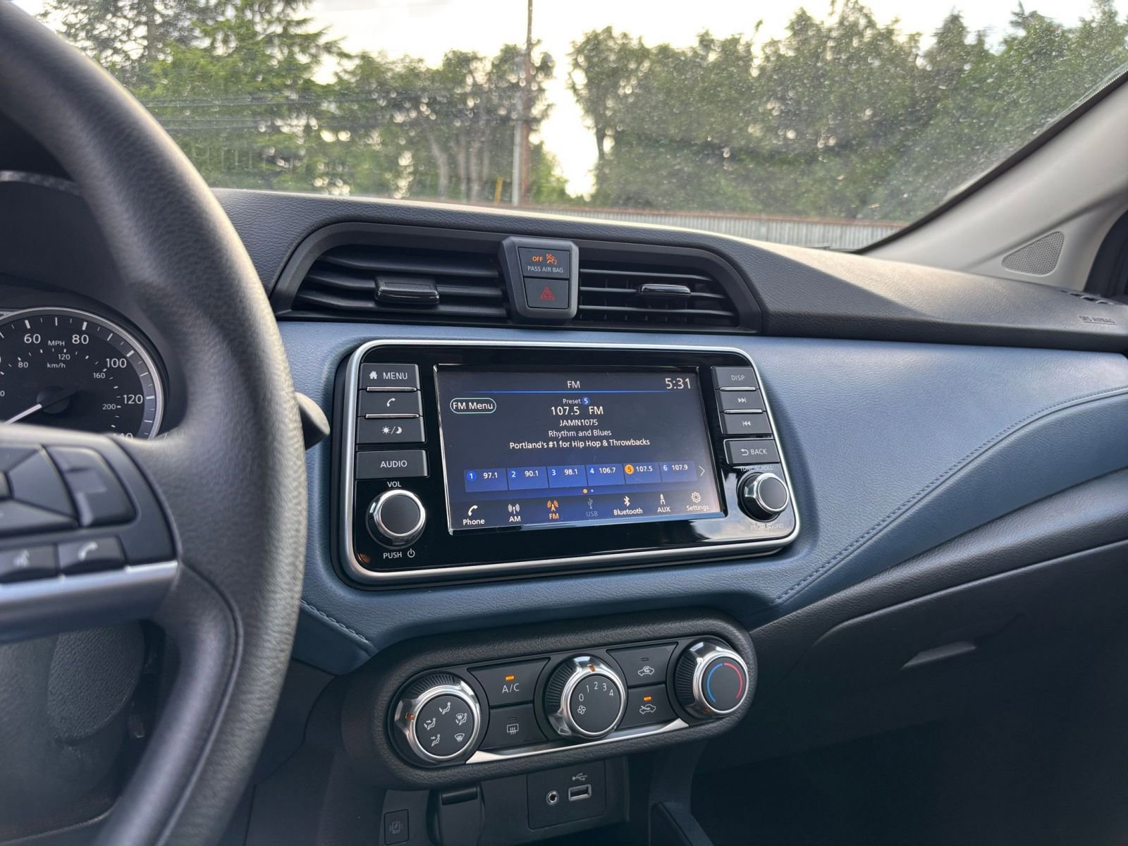 Used 2025 Nissan Versa SV FWD image 21