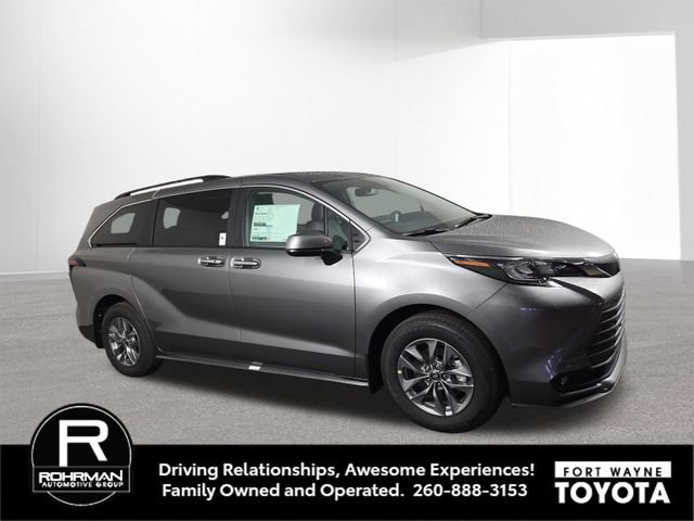 New 2026 Toyota Sienna XLE FWD image 5