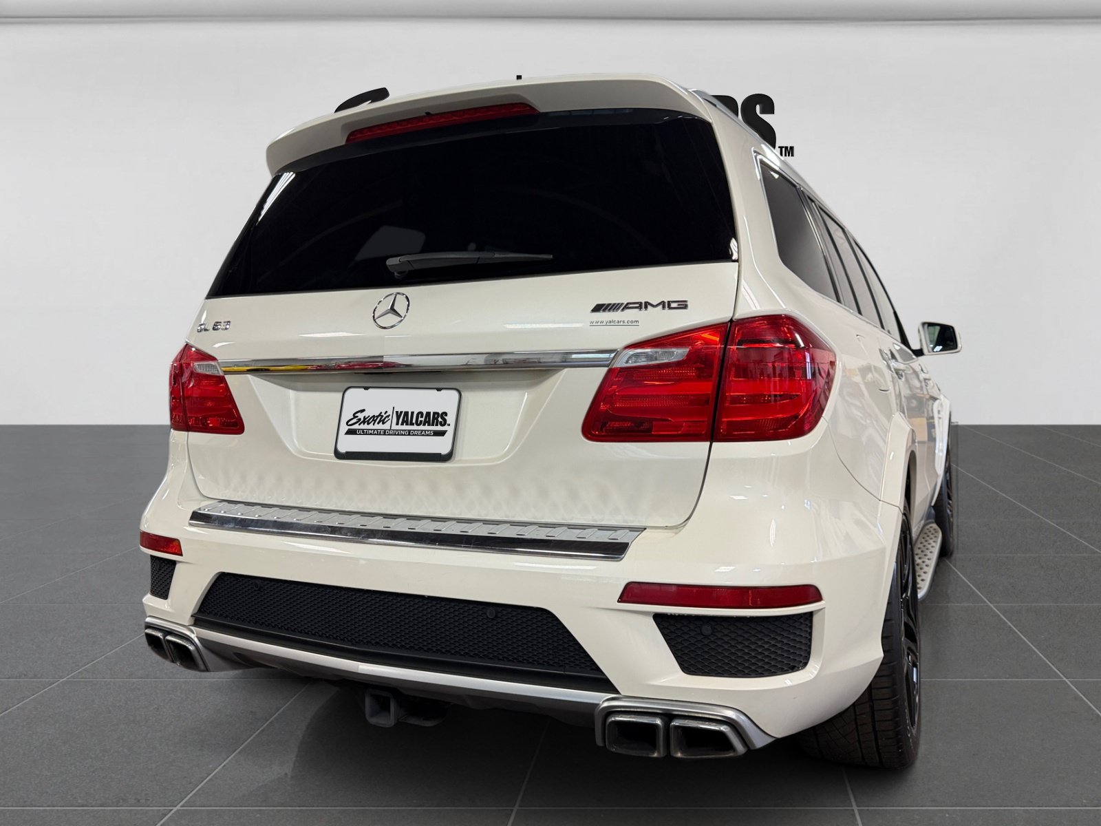 Used 2015 Mercedes-Benz GL 63 AMG 4MATIC w/ Accessory Chrome Package image 10