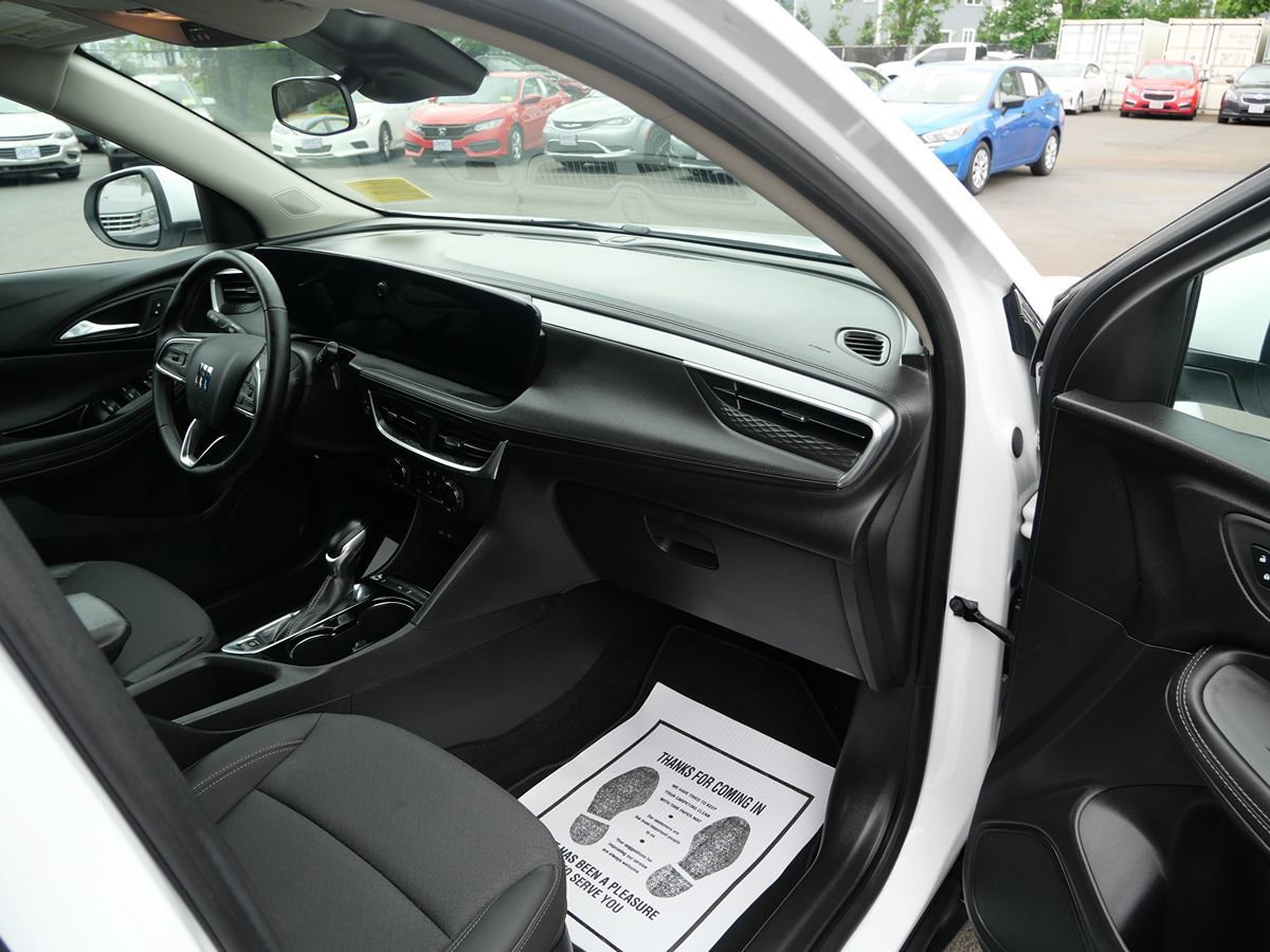 Used 2024 Buick Encore GX Preferred FWD image 17