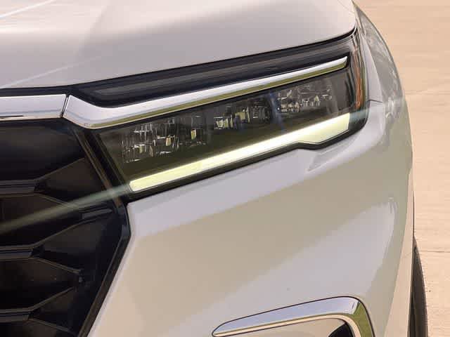 Used 2025 Honda Pilot Touring image 24