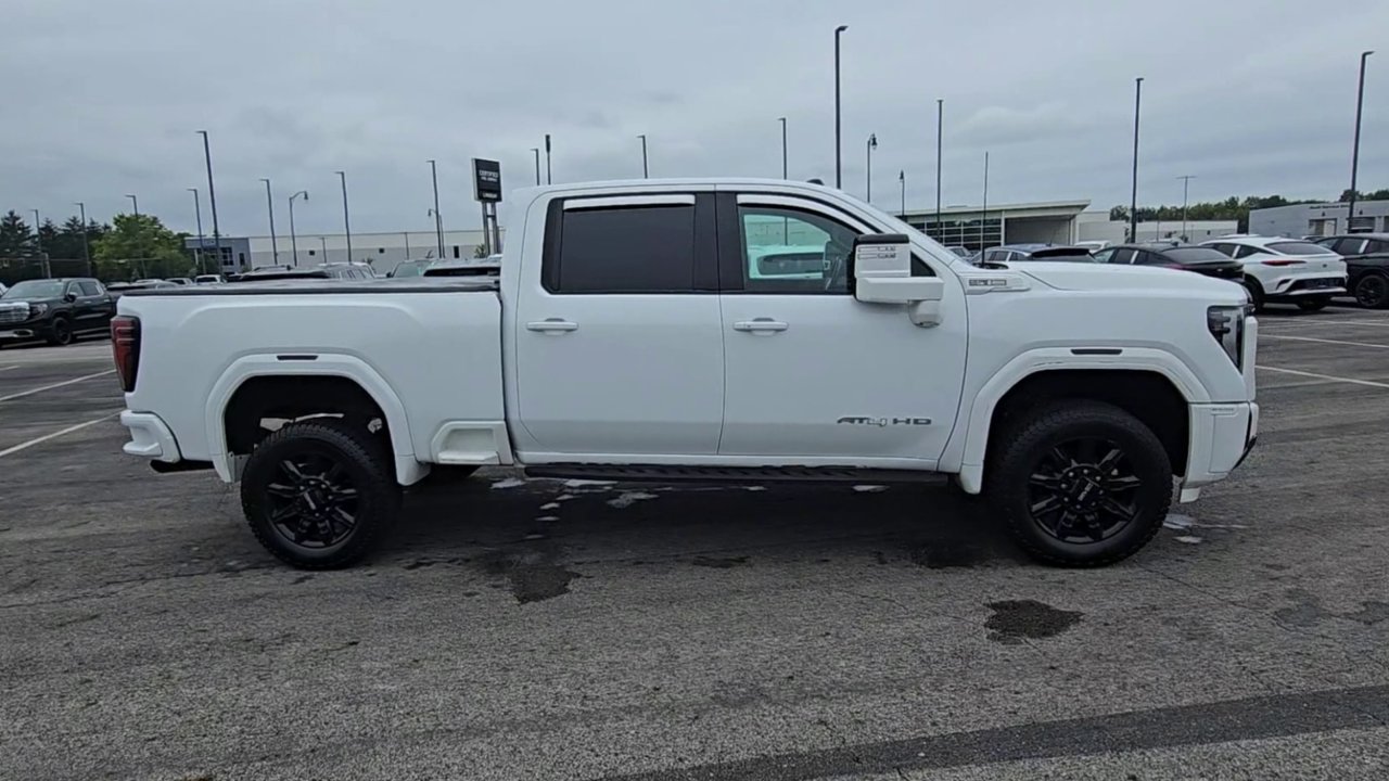 Used 2024 GMC Sierra 2500 AT4 w/ AT4 Preferred Package AWD/4WD image 11