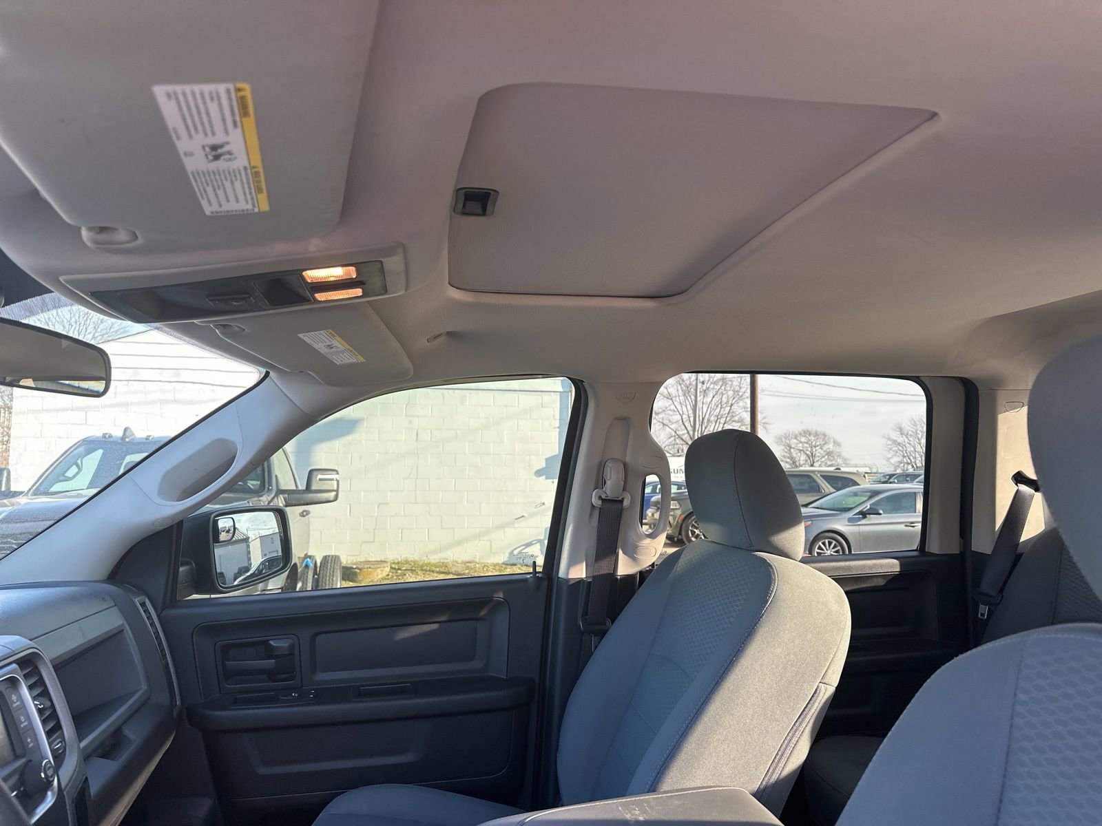 Used 2017 RAM 1500 Express image 35