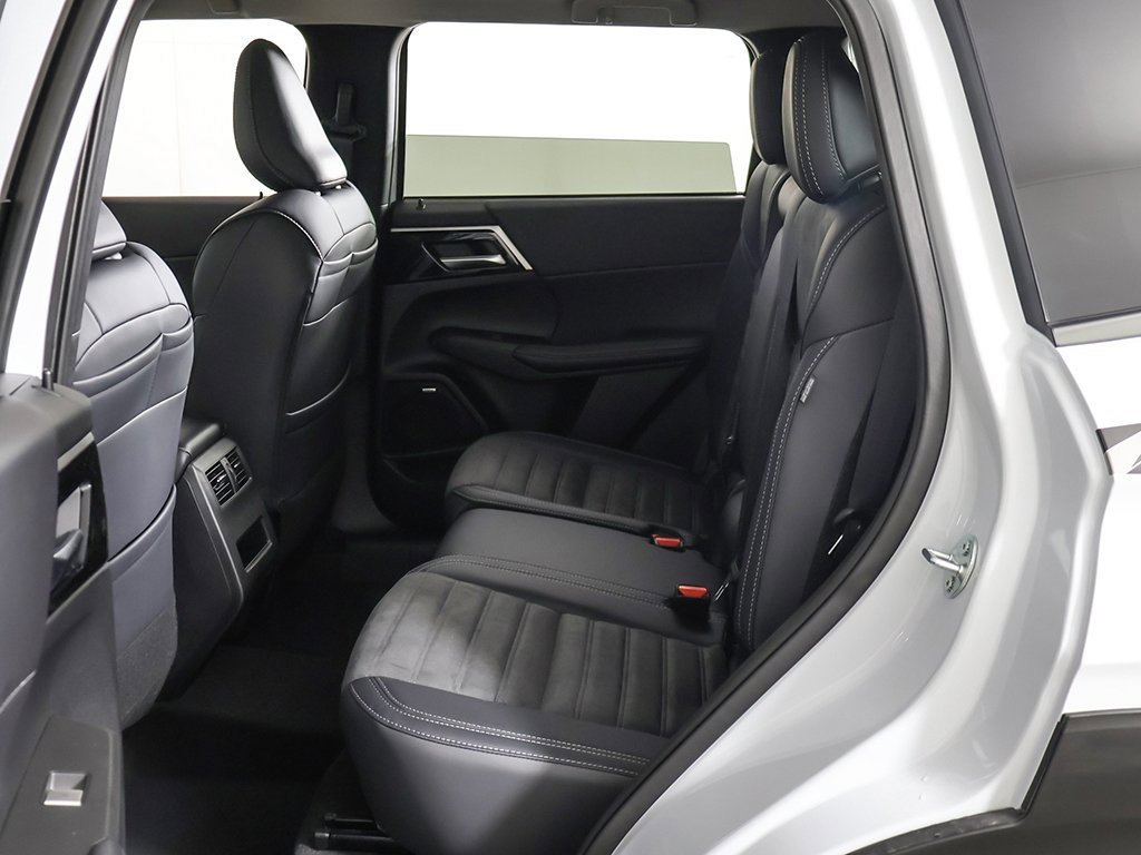 New 2025 Mitsubishi Outlander Trail Edition image 34